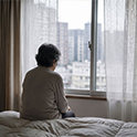 21万痴呆老人中多数仍独自支撑