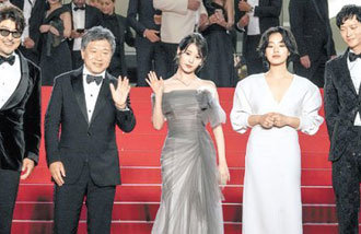 《掮客》获得戛纳电影节韩国电影史上最长12分钟的掌声