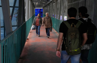 伊朗戰爭恐懼擴散，“要準備兩週的糧食！”