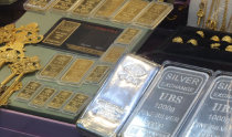 Gold banking, bar sales hit records amid price surge