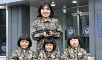 Navy petty officer, triplets donate hair to cancer patients