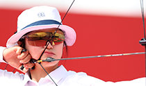 Park Jung-yoon wins two medals after quitting day job
