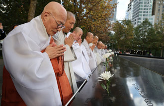 Jogye Order delegation visits 9/11 memorial