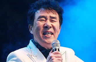 Song Dae-kwan passes away, leaving behind songs of hope