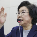 与党からも厳しい追及　「住宅法違反」「家も手放すべきだ」　李恵薰氏聴聞会