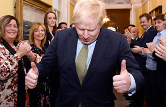 英総選挙、「ブレグジット論争疲れ」で与党圧勝