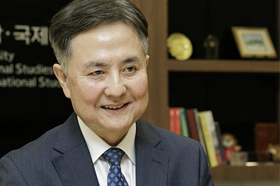 “韓은 대만 반도체 잘못 알고 있어…<br>겸손한 자세로 저력 배워야”