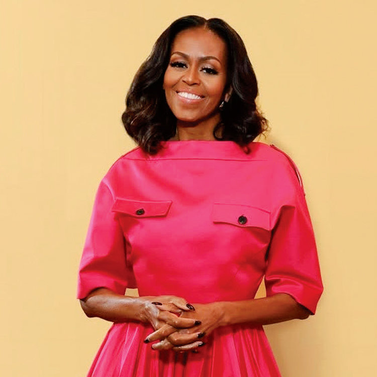 미셸 오바마가 흰색 옷과 땋은 머리를 멀리 한 이유