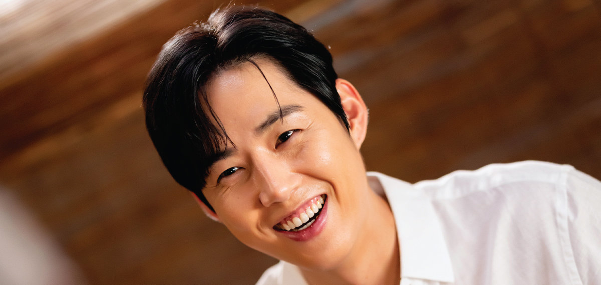 “30년 넘게 했는데, 연기 성장판이 아직 안 닫혔나 봐요”