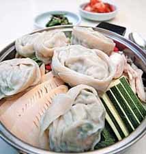 [Gourmet] `Chongho Mandu (dumpling)¡¯ in Sinsa-dong, Kangnam-gu, Seoul