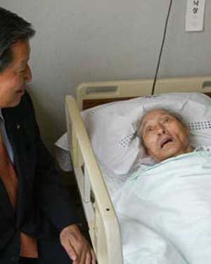 Korean Marathon Hero, Son Gi-Jeong Is Hospitalized Owing to Pneumonia