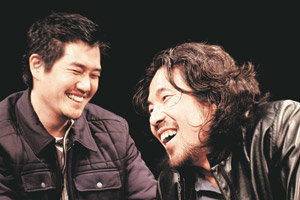 Yu Ji-tae and Oh Dal-soo Appear in Stage Production After Film Old Boy