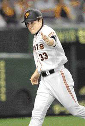 Slugger Lee Hints at Yomiuri Return