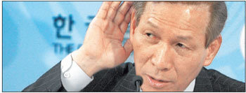 BOK Governor at Press Interview