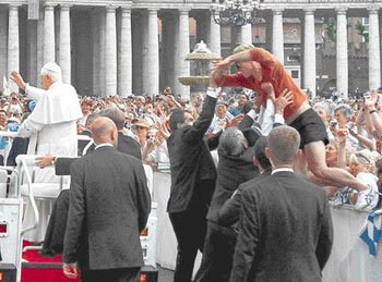 Pope! Pay Attention to Me, Please