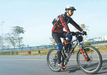 Bike Commuters Say That They Anticipate Commuting