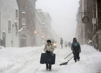 Snowstorm Arrives in Canada