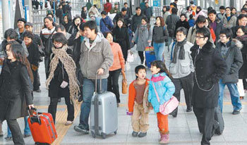 Filled with Hometown Spirit, They Return to Daily Life