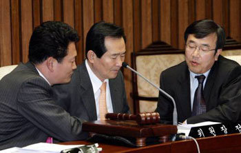 Parties Discuss Hearing on Prime Minister-designate