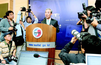 Trade Minister Announces Agreement on U.S. Beef Imports Renegotiated