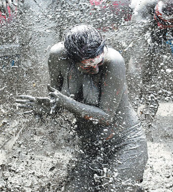 Goodbye rain, hello heat