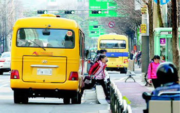 Unchaperoned children on buses
