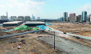 Turns into a ghost city