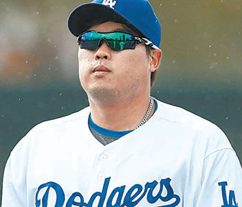 Ryu Hyun-jin: `Whats a dead arm? I just feel stiff, thats all`