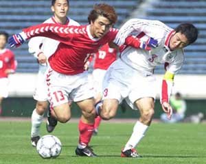 リットルマラドーナ のチェ ソングク 韓日大学戦 東亜日報