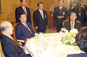 두 전직대통령 초청 만찬