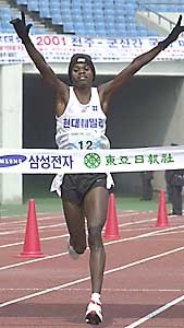 동아마라톤 우승자 조시아 벰베