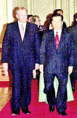 김대중, 페르손입장