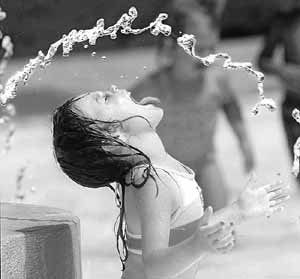 물, 노폐물 쓸어내고 질병은 막아주고