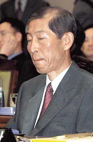 곤혹스러운 검찰총장