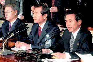 사퇴발표문 대독