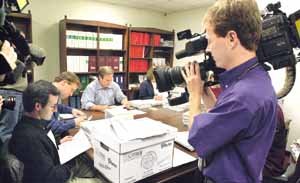 엔론 자료 검토