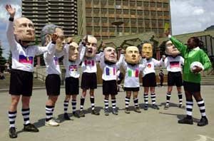 G8 정상에게 옐로 카드