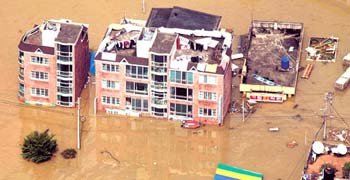 김해 10일째 물속에