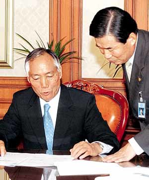 총리서리 업무시작