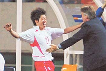 박지성, 히딩크 품으로