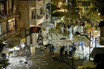 전쟁터로 변한 중심가