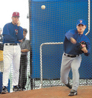 찬호부활투 시동 \"공에 힘이 실린다\"