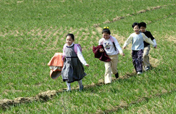 봄을 닮은 아이들