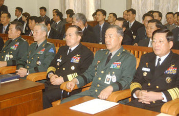 국회에 간 장성들