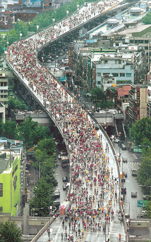 청계고가 헐리기 전에