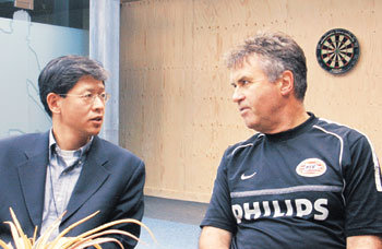 \"쿠엘류감독 믿고 따르라\"