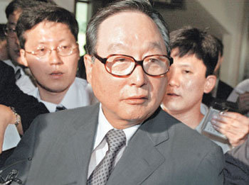 권노갑씨 법원 출두