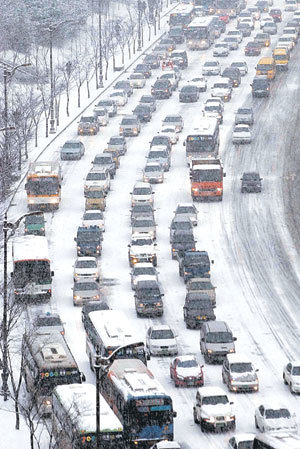 출근길 엉금엉금