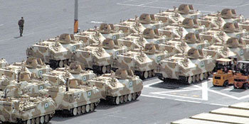 이라크 가는 한국 장갑차