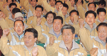 당선자들 한자리에